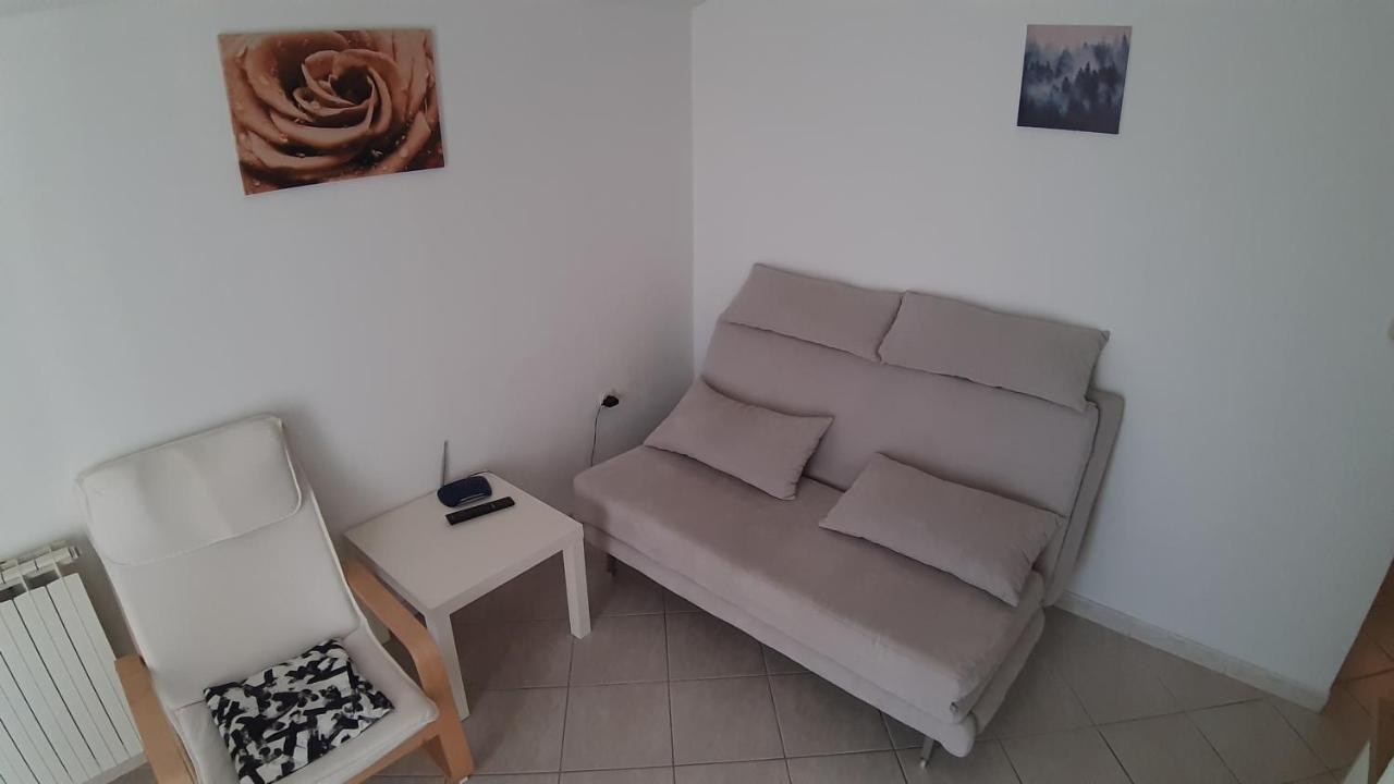 Apartments Leonarda Murter Exterior foto